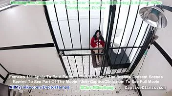 播放 Blaire celeste 男友把她踢下车！不要搭陌生人的便车，也不要冒险在@captiveclinic.com 上与史黛西·谢泼德一起成为坦帕斯医生的性奴隶