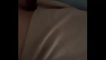 Putar Smokeshow mendapat creampied di bajingan mungilnya oleh binaragawan.