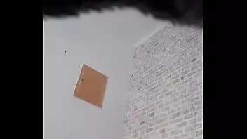 播放 隐藏的凸轮抓住了我按摩我的英国广播公司