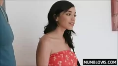 Reproduzir Dedilhado proibido da meia-irmã, capturado pelo meio-irmão