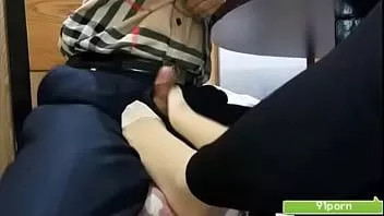 Oynat Çin footjob handjob ile naylon çorap