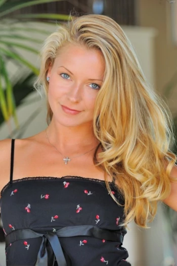 色情明星 Lena Nicole
