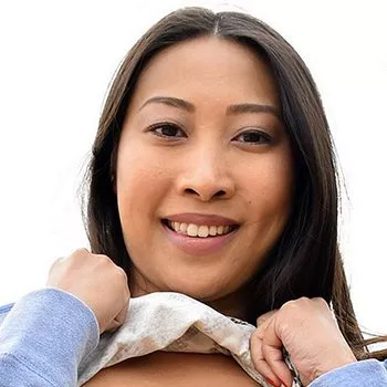 Порнозвезда Sharon Lee